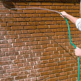 Slamma tegel: Fukta väggen Slamma tegel: Fukta väggen